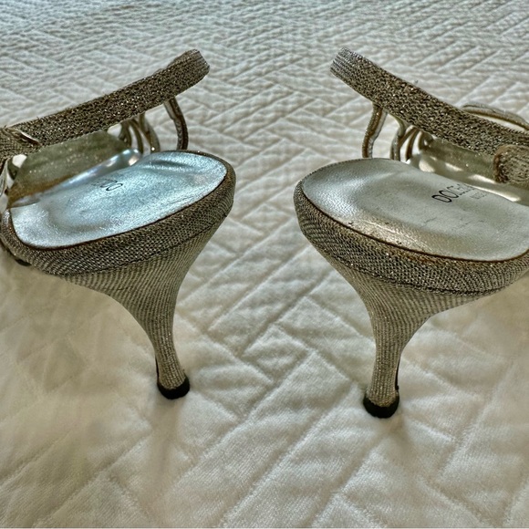 Dolce & Gabbana - silver sling-backs - size 9 - Picture 4 of 7